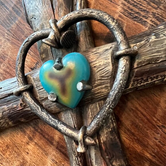 Rustic Western Wall Cross With Heart Centerpiece & Weathered Wood Look - Picture 6 of 10